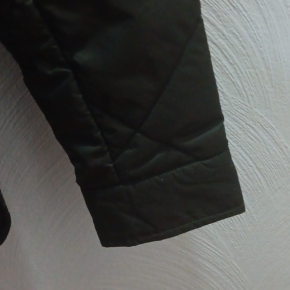 The North Face Women's Quilted Puffer Jacket - Black - Picture 5 of 7